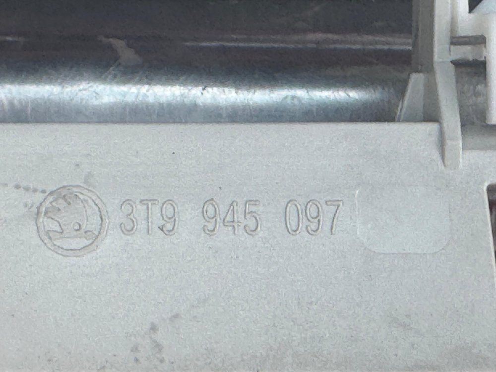 d56ffcfd-e284-4f51-ae0e-e7ceaba0e359.jpg