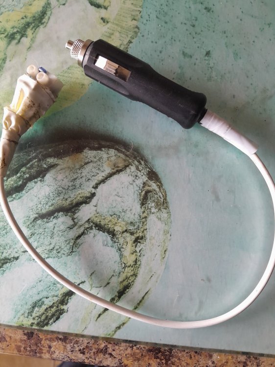 12V Plug.jpg