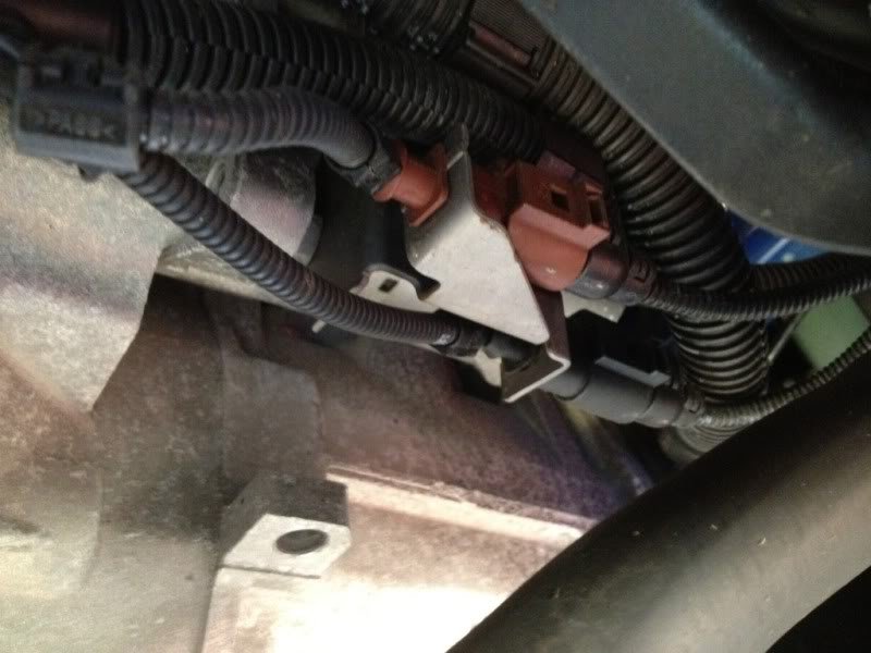 DFM wiring aka alternator sense wire. ASR faults, no battery light, alternator not charging etc