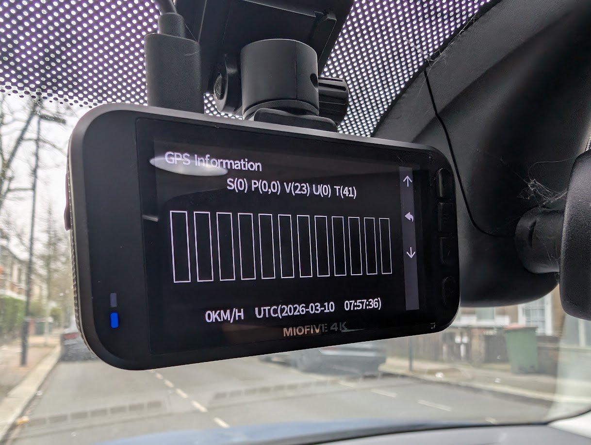 No GPS signal for dashcam