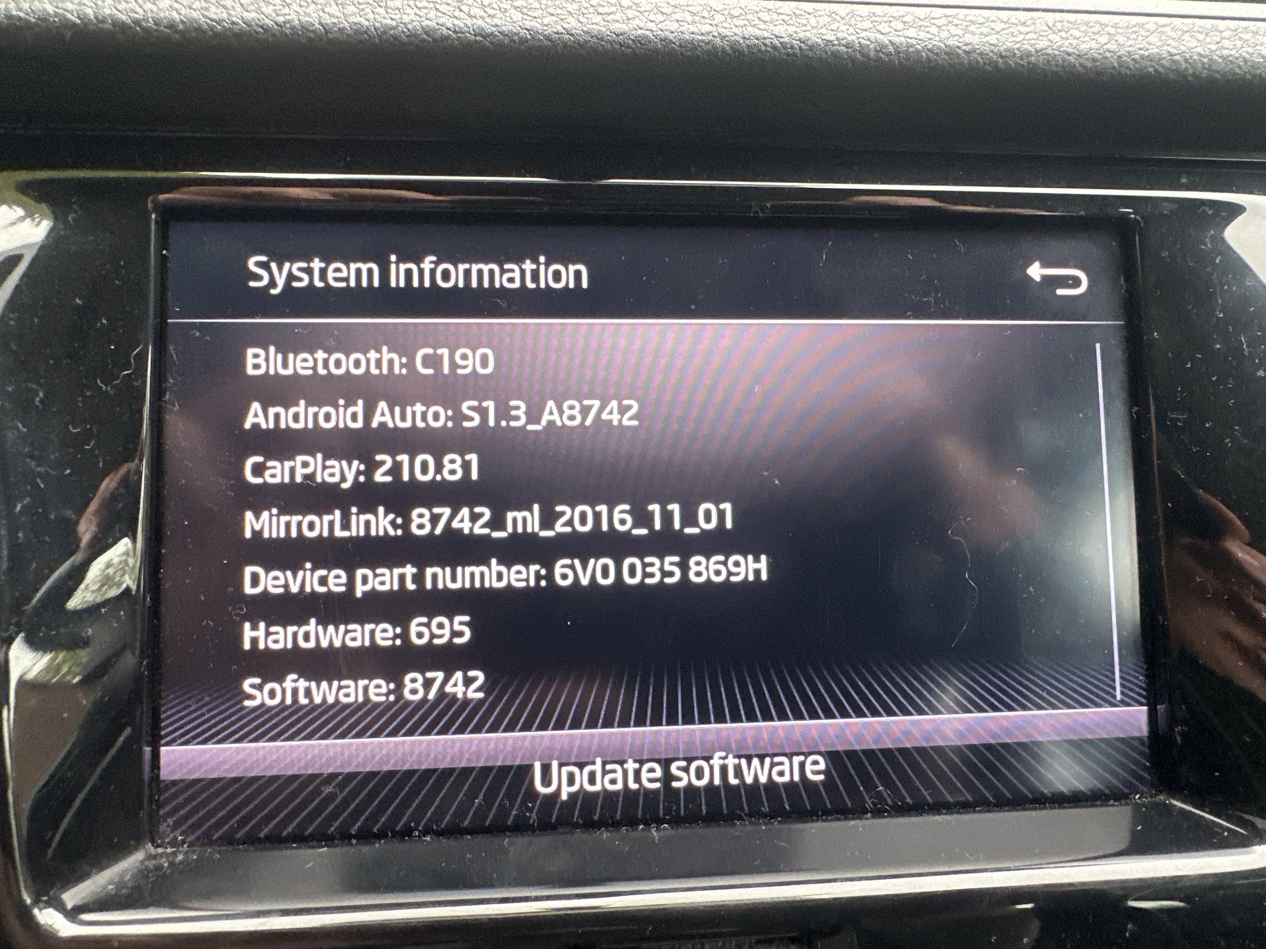CarPlay crackling issue, software update fix?