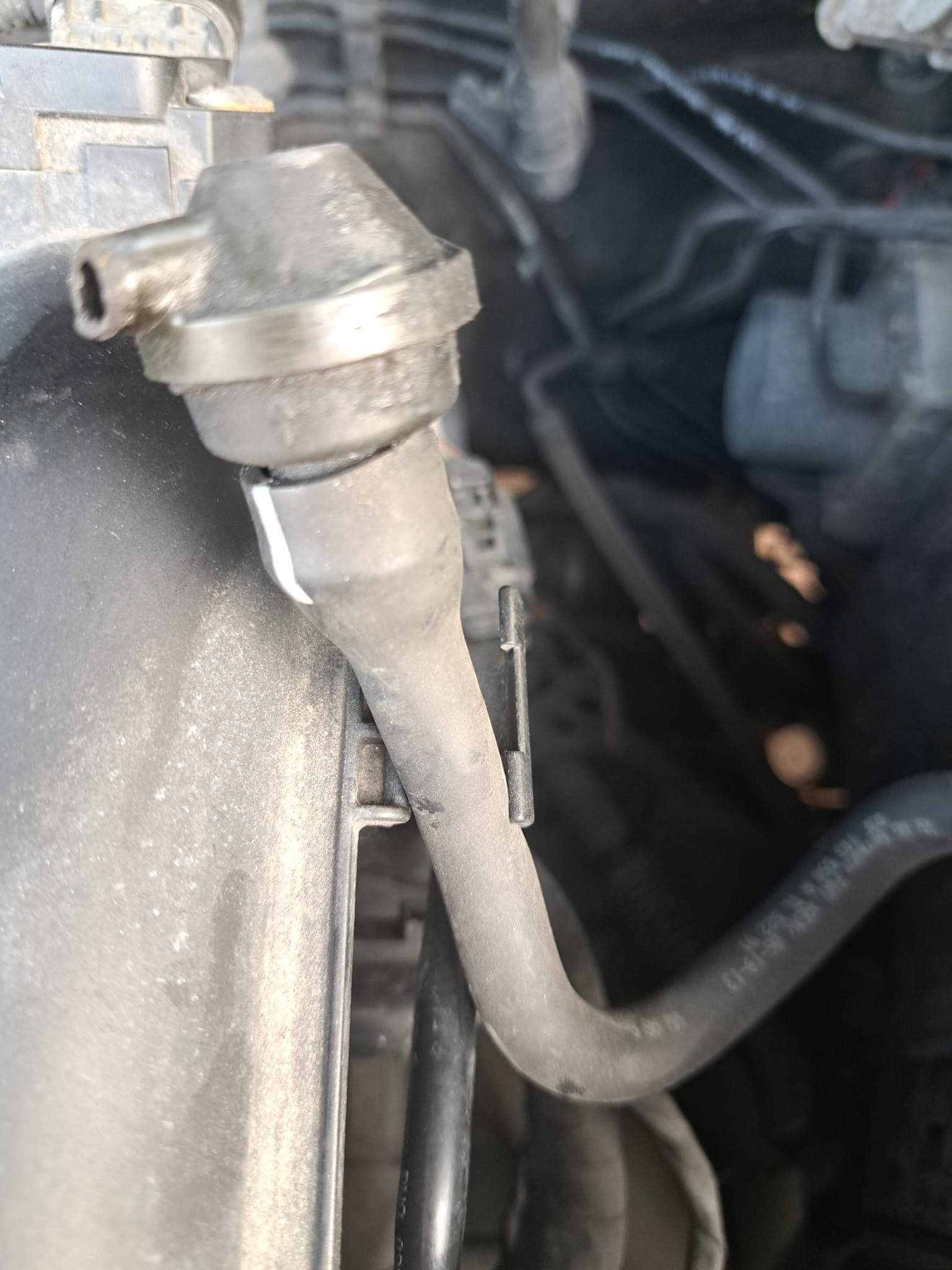 Rapid 1.2 TSI Broken valve / hose