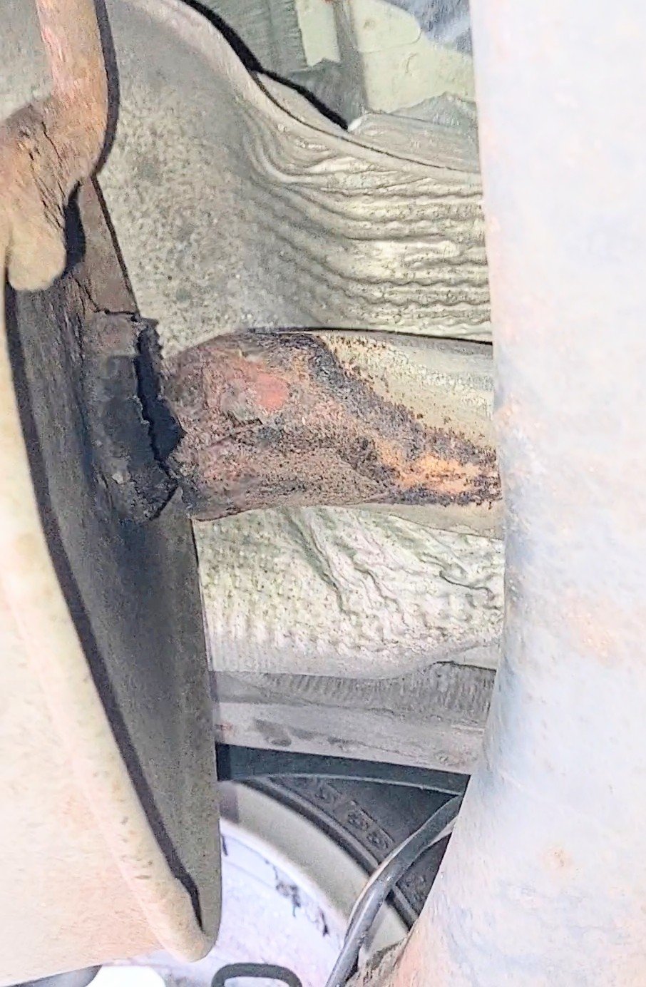 Wobbly exhaust?