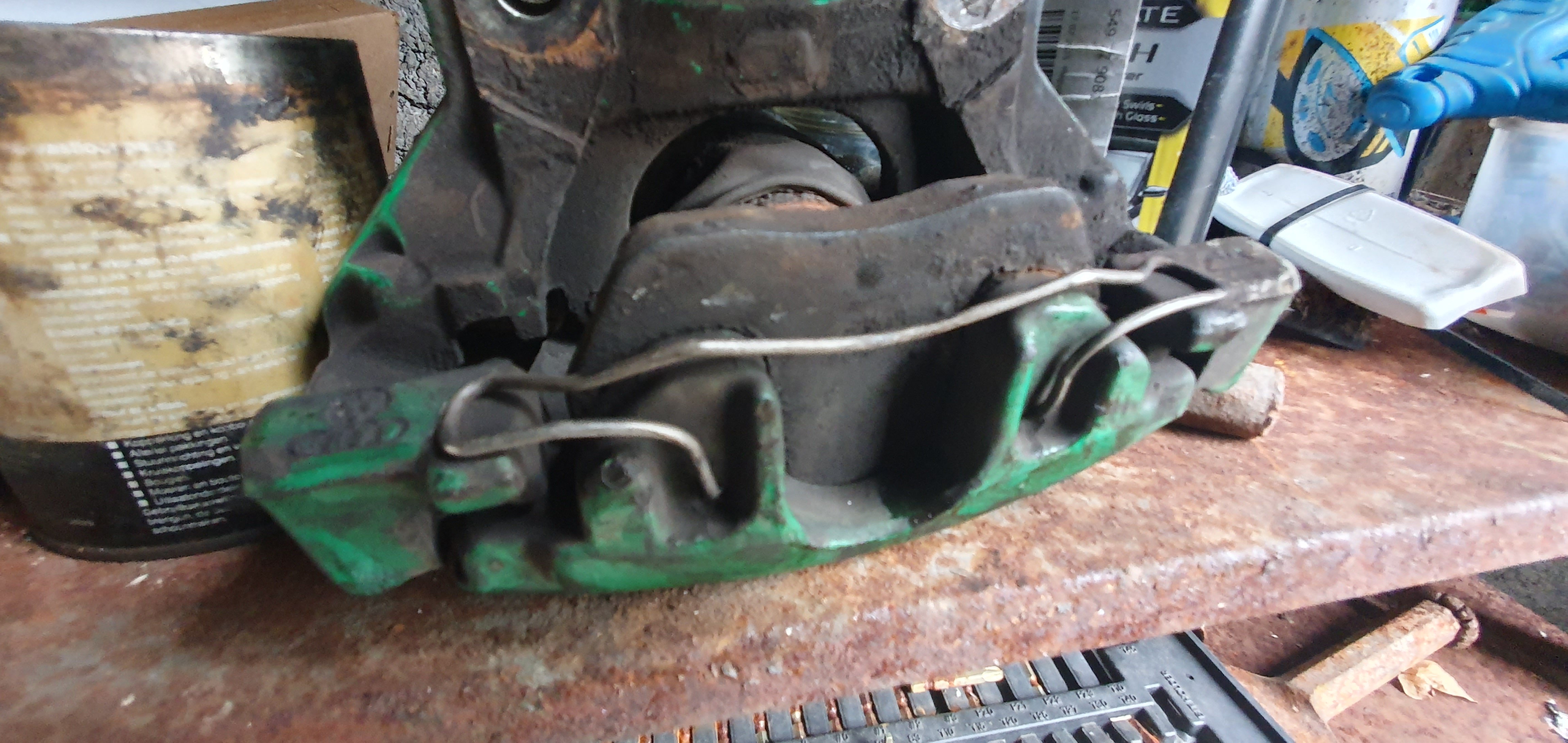 Brake caliper help
