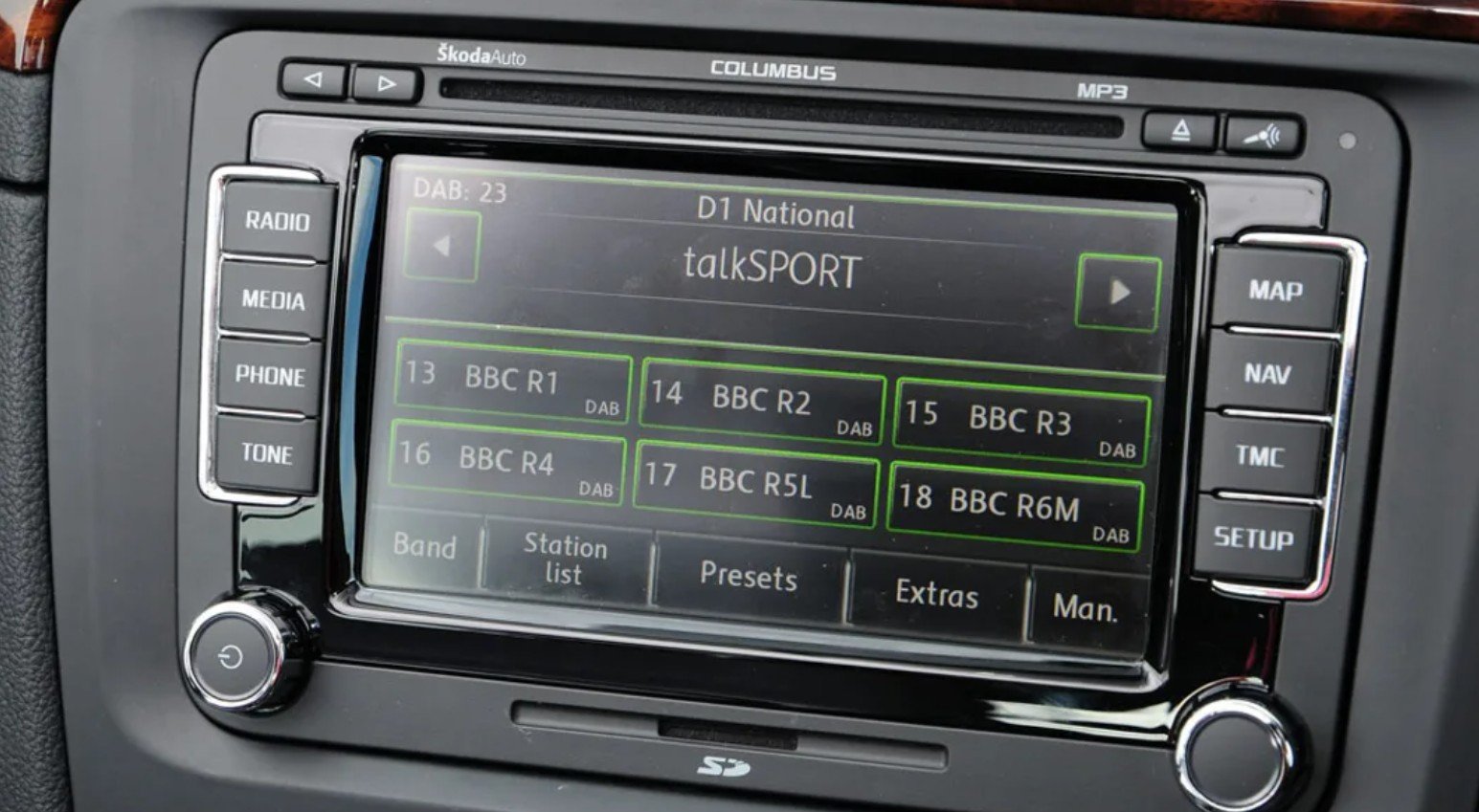 Columbus Sat Nav Superb Mk2 - not resuming songs from where it left off