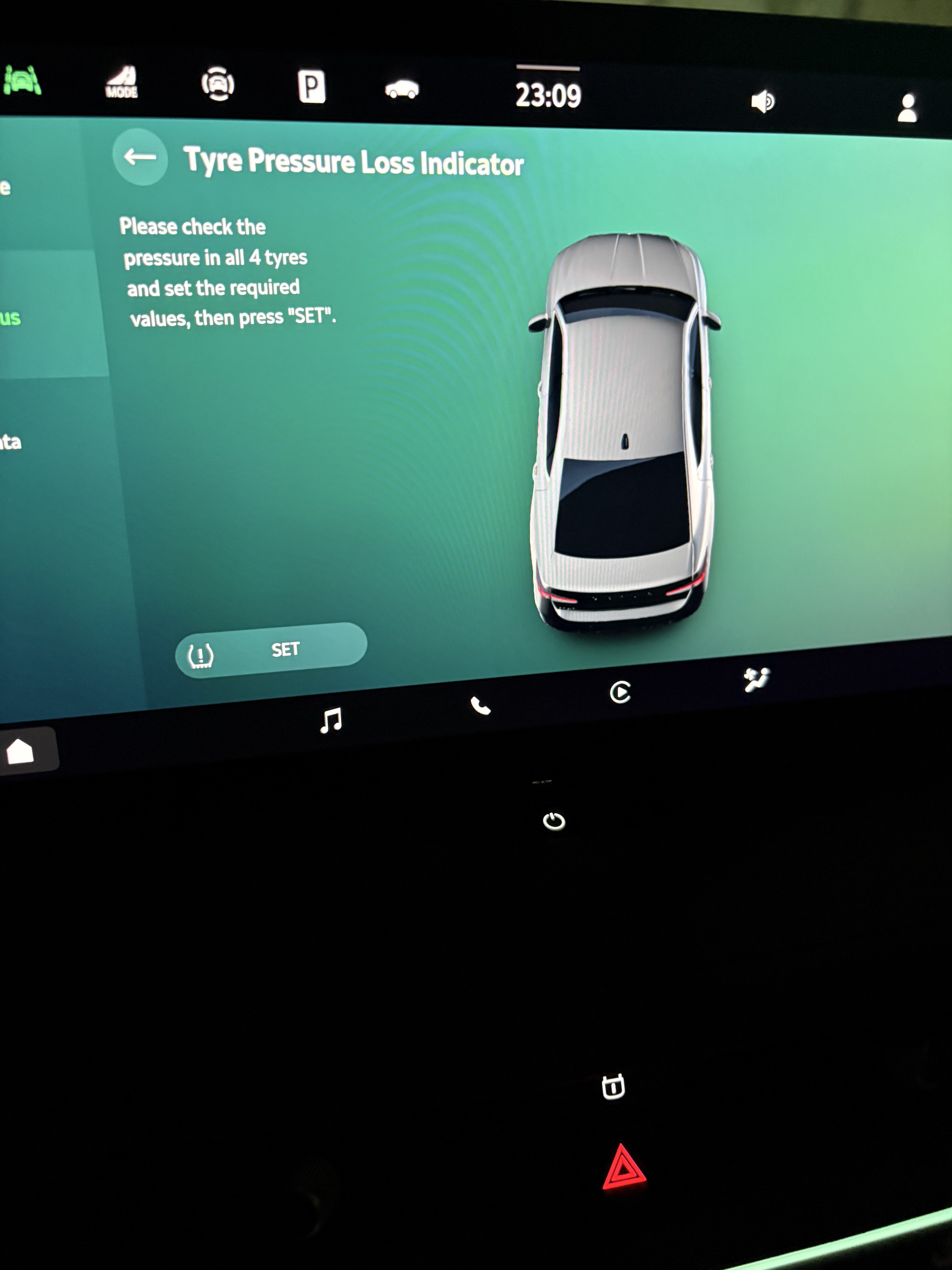 Tire pressure value can not be seen on central infotainment display