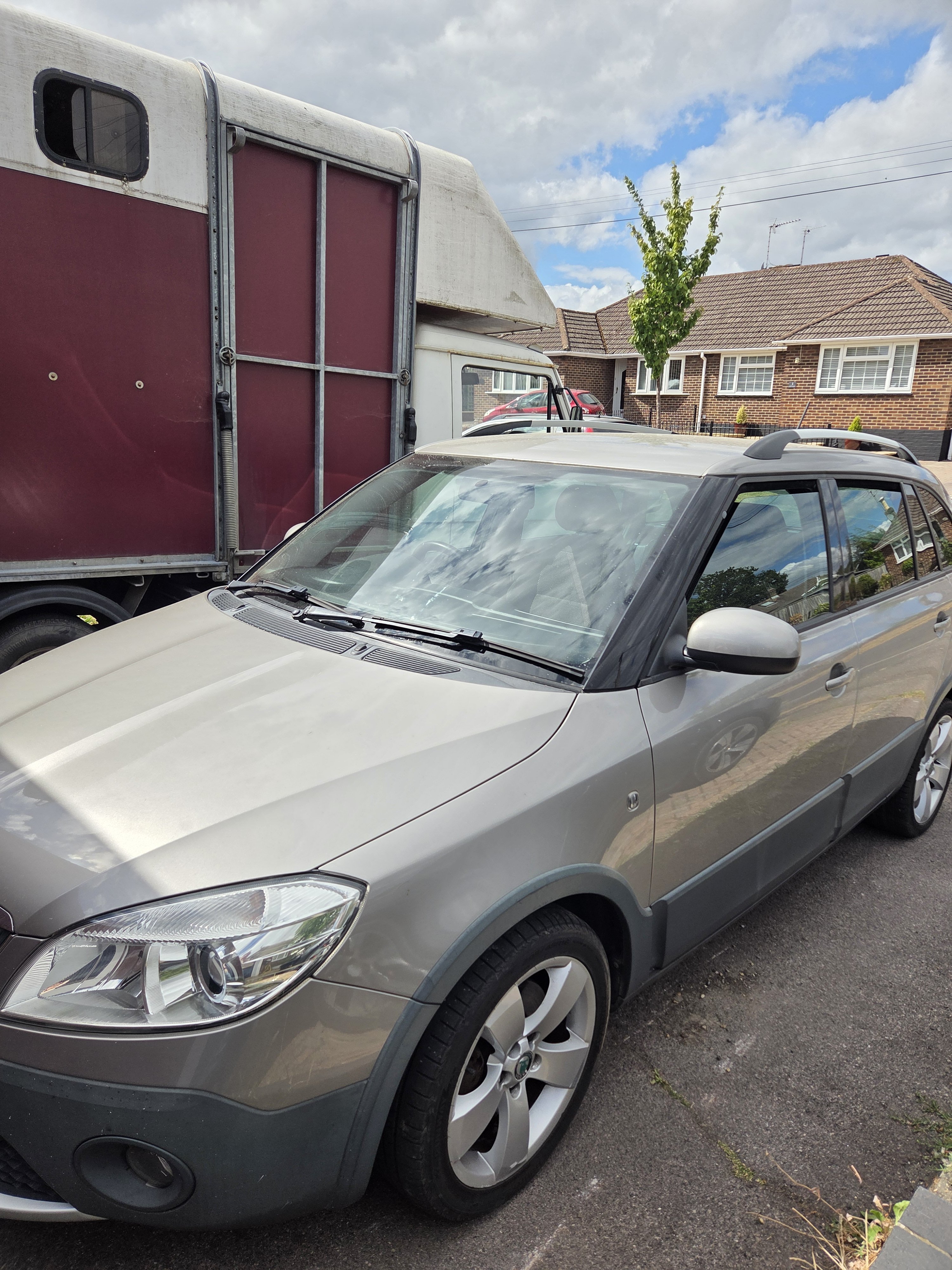 Morning Folks! Returning lurker - '12 plate Fabia II Scout